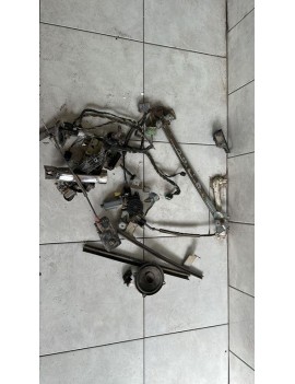 2005 FORD CONNECT ÖN SOL KAPI MALZEMELERİ 