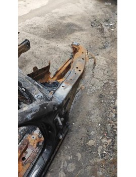BMW F10 SAĞ ÖN PODYE