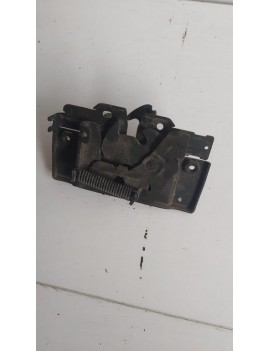 2012 Ford fiesta  motor kaput kilidi