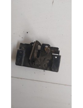 2012 Ford fiesta  motor kaput kilidi