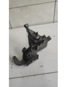 AV2Q-9B470-AC  2012 FORD FİESTA EMME MANİFOLD BRAKETİ