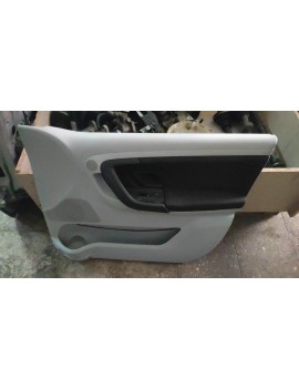 2012 SKODA FABİA SAĞ ÖN KAPI KARTONU