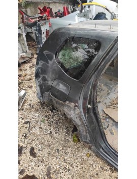 2015 DACİA DUSTER SAĞ ARKA KESME ÇAMURLUK