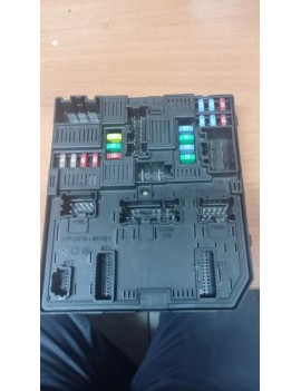 284B66727R 2018 MEGEN 4 TALISMAN DIŞ UPC BEYNİ SİGORTA KUTUSU 