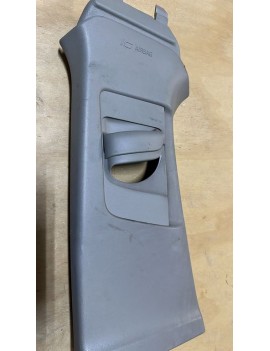 31307224 LH 2019 VOLVO V40 SOL ÖN KAPI DİREĞİ PLASTİK