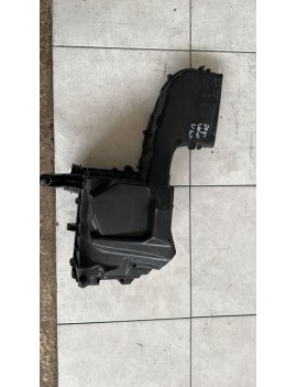 31338658 2019 VOLVO V40 1.5 BENZİNLİ HAVA FİLİTRE KUTUSU
