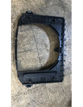 31389394 2019 VOLVO V40 BAĞAJ HAVUZA İSTETMEÇERCEVESİ