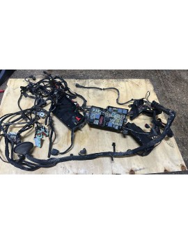 642348635 2019 VOLVO V40 1.5 BENZİNLİ SİGORTA KUTUSU TESİSAT