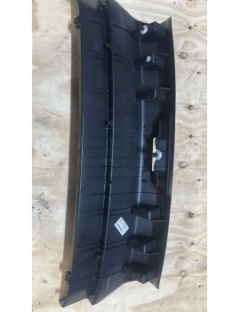 A048601 2019 VOLVO V40 ARKA BAĞAJ BAKALİTİ