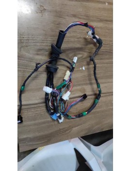 2002 TOYOTA VERSO SAĞ ÖN KAPI TESİSATI 