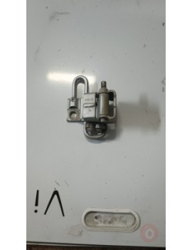 VW BORA SOL ALT KAPI MENTEŞESİ